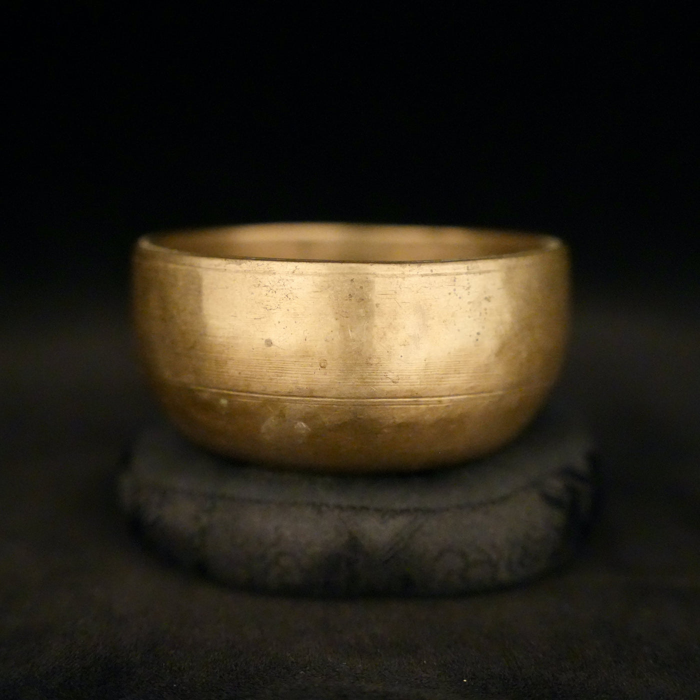 Small-Antique-Singing-Bowl-S036