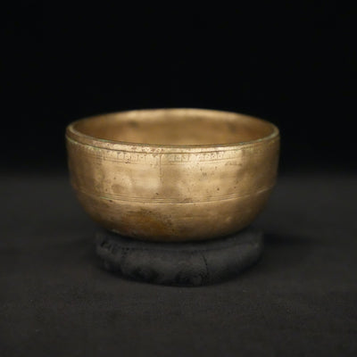 Antique-Singing-Bowl-S099