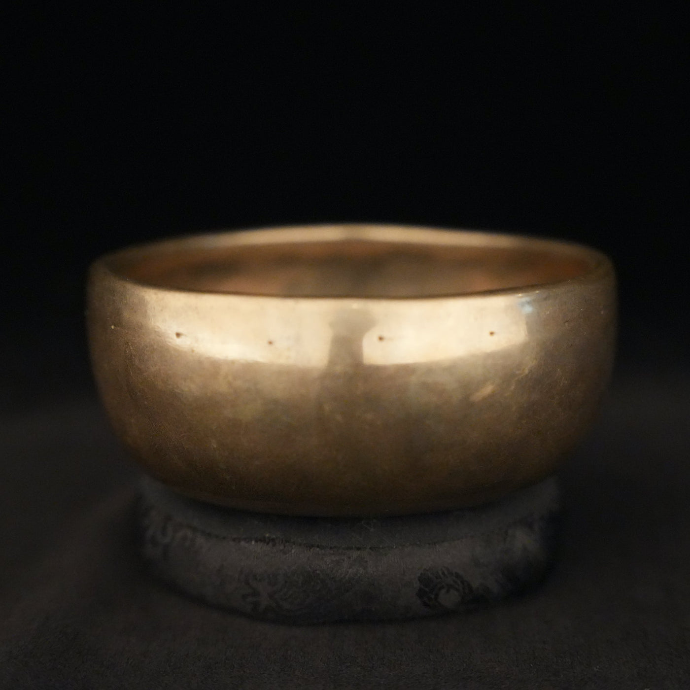 4.75" Antique Singing Bowl in E