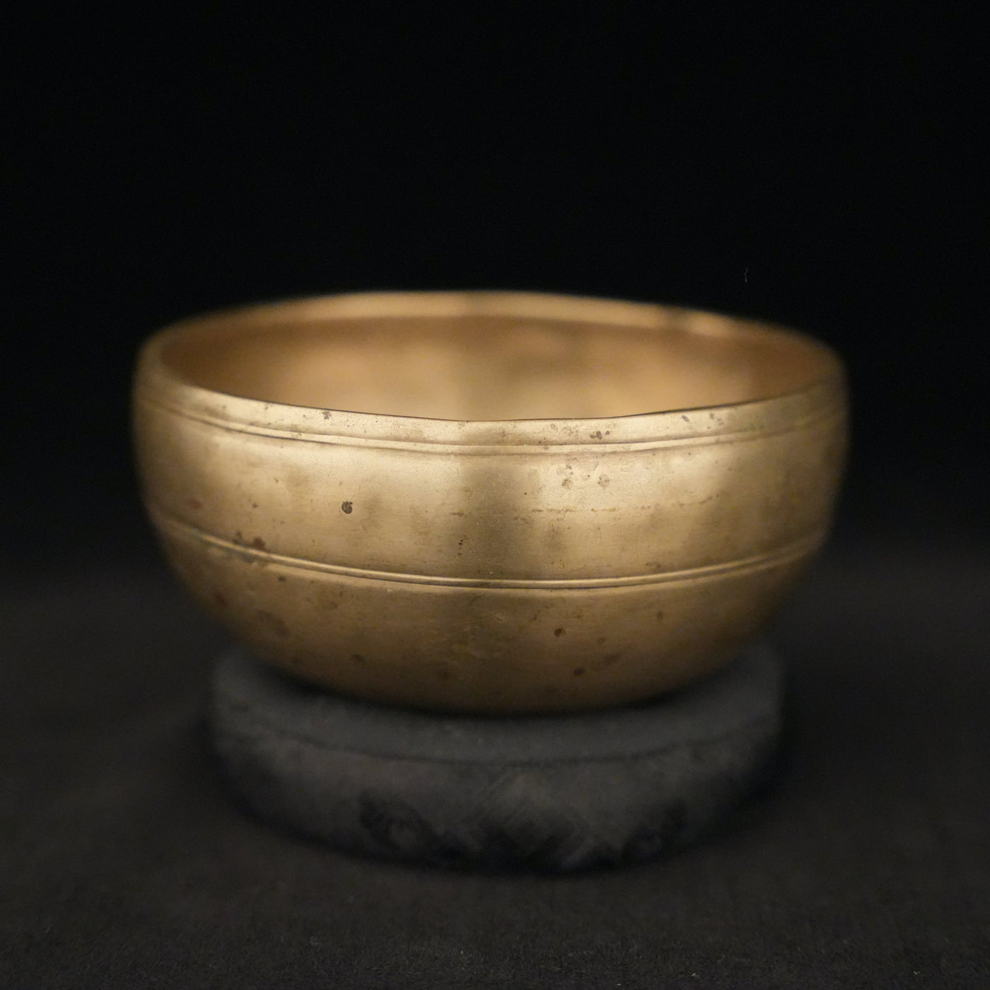 4.75" Antique Singing Bowl in A