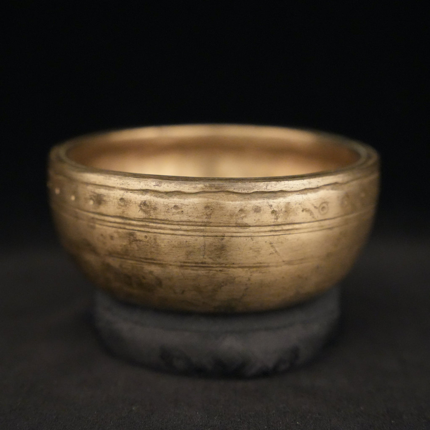 Antique-Singing-Bowl-S196