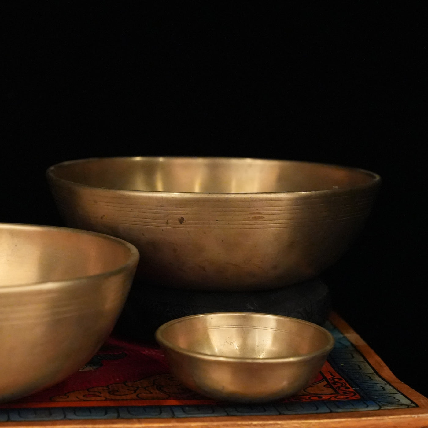 3 Octave Set of 14 Fine Antique Singing Bowls Set 10