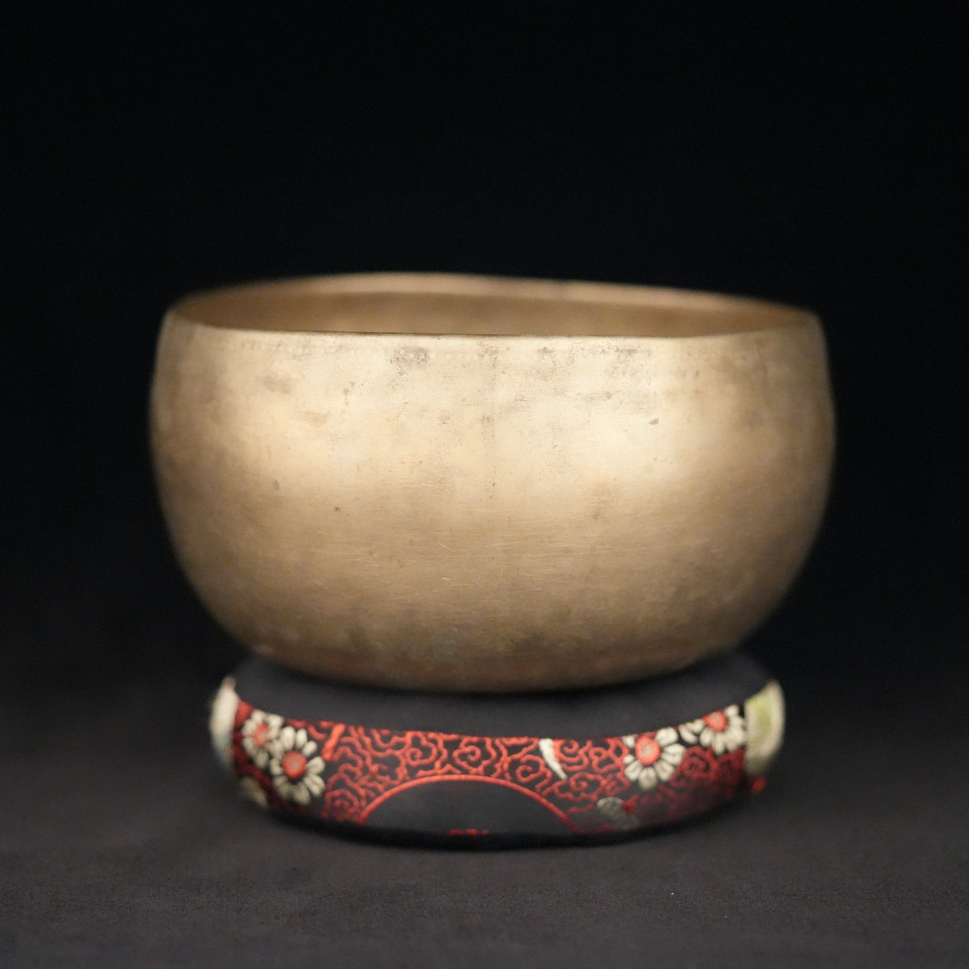 Antique-Singing-Bowl-M049