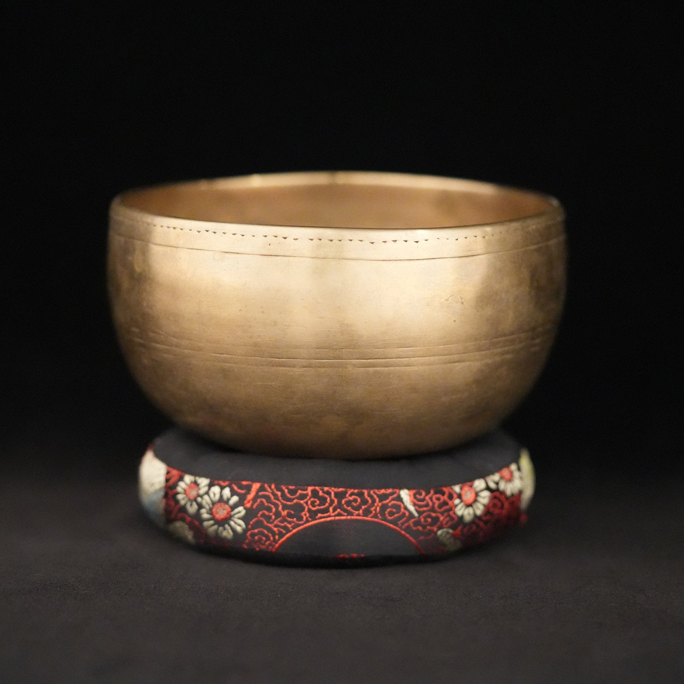 Antique Singing Bowl M003