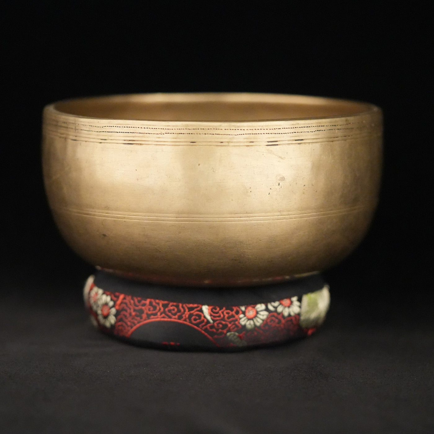 7.25" Antique Singing Bowl in E