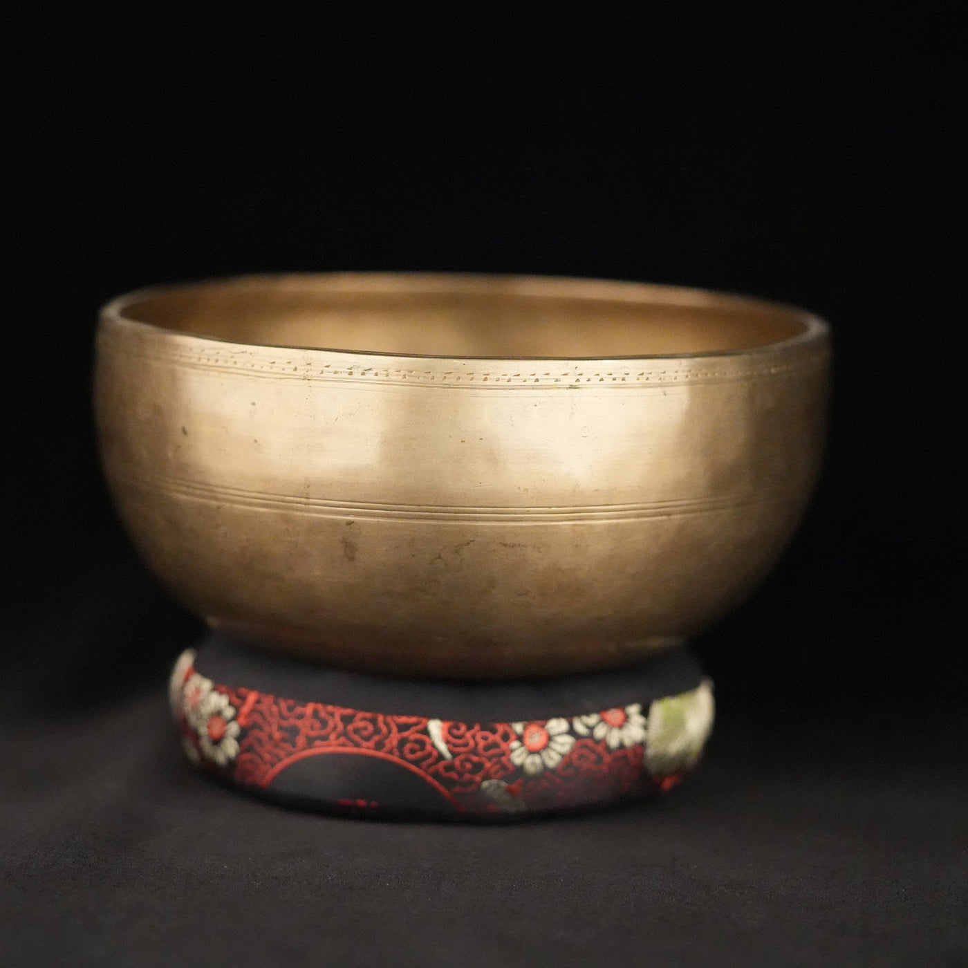 Antique Singing Bowl M033