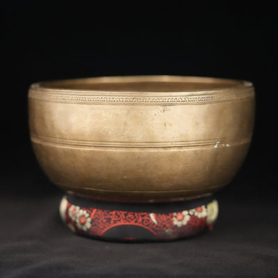 Antique Singing Bowl M038