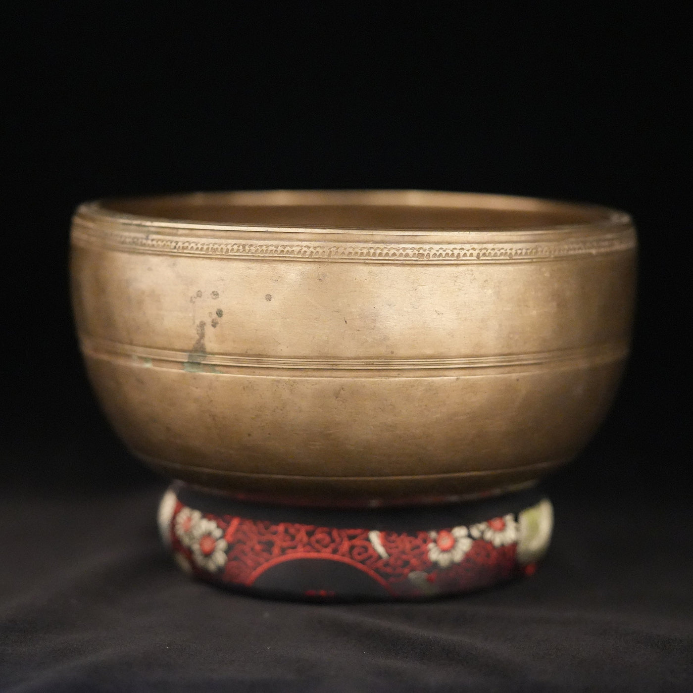 7.5" Antique Singing Bowl in A