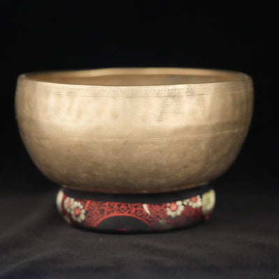 Antique Singing Bowl M039