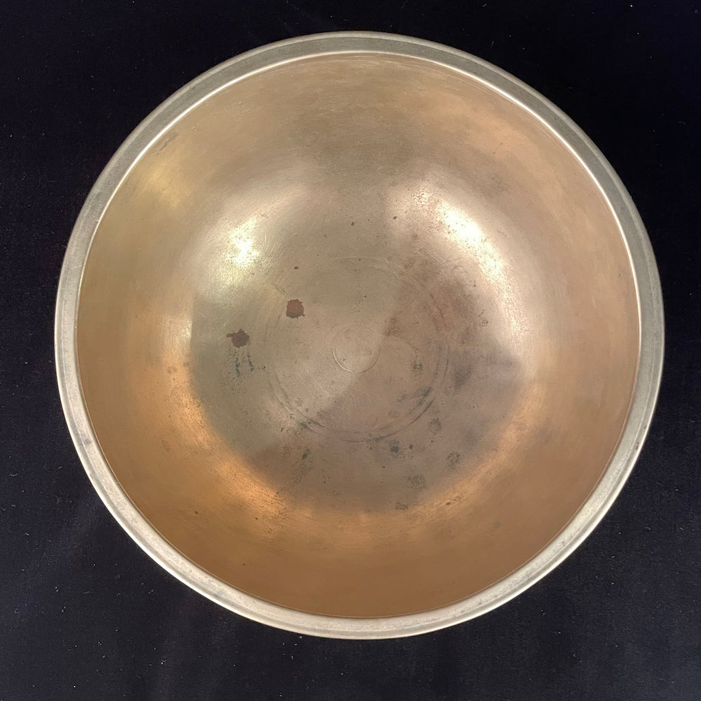 7.75" Antique Singing Bowl in E